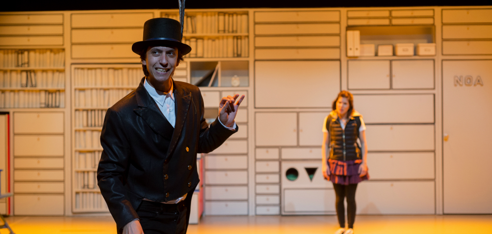 teatre_barcelona-els_perseguidors_de_paraules-revista_2